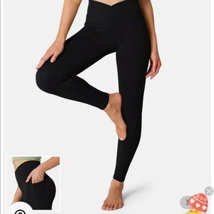 Halara Crossover pocket 7/8 legging